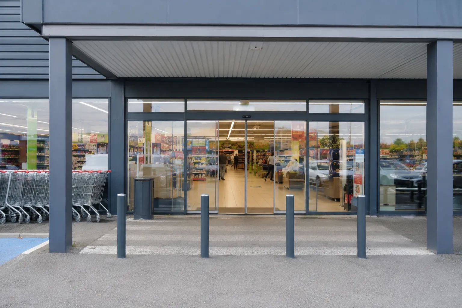 Porte coulissante automatique pour grande surface et ERP