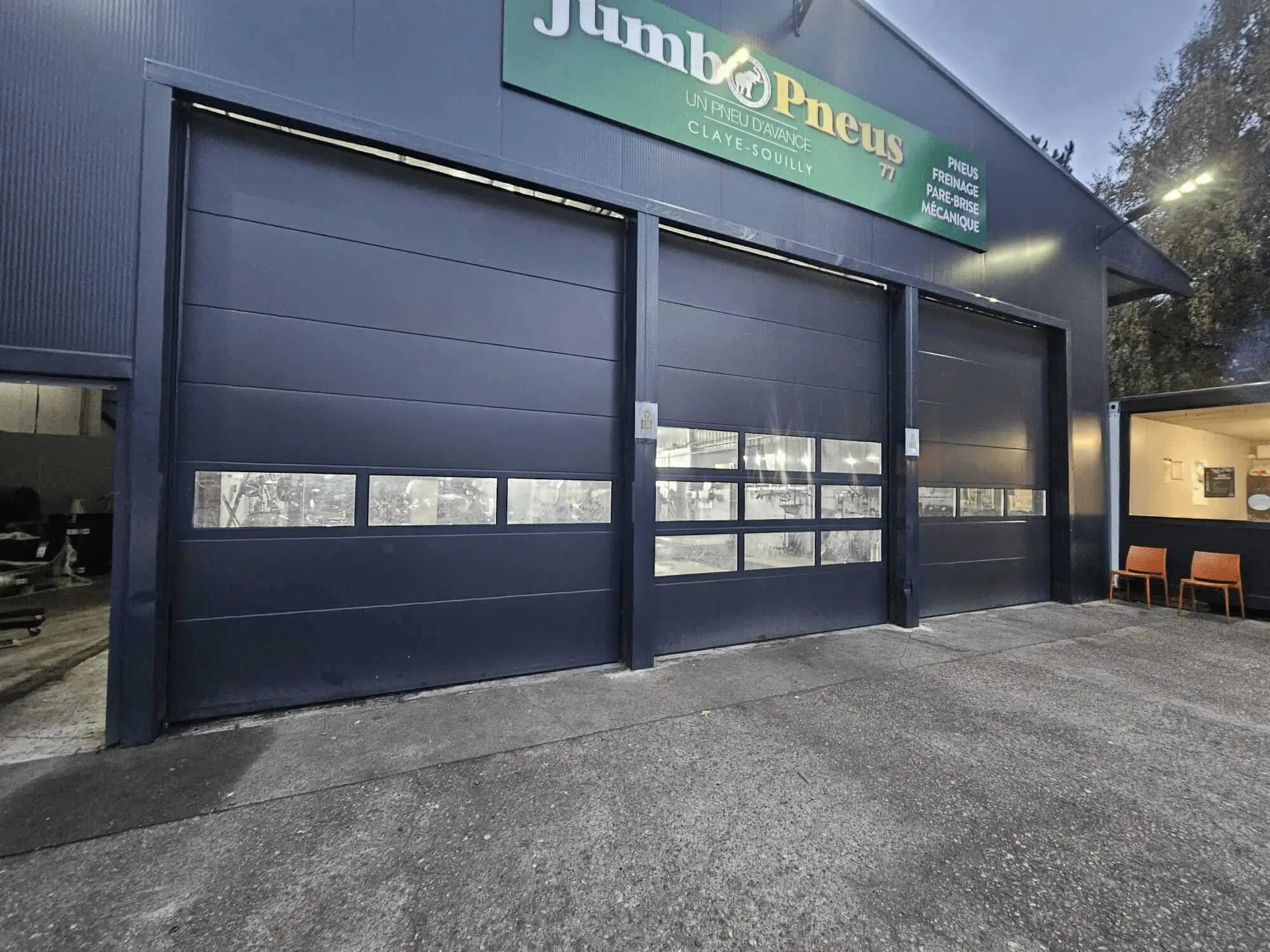 Installation Sur-Mesure – Porte Sectionnelle Industriel - xpert-maintenance