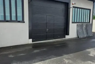 Installation Sur-Mesure – Porte Sectionnelle Industriel - xpert-maintenance (1)