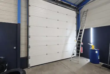 Porte Sectionnelle Industrielle - Motorisation industrielle - xpert-maintenance 01256