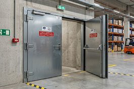 Porte coupe-feu battante - Xpert Maintenance