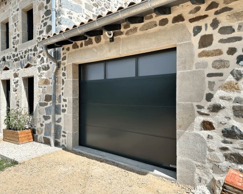 Intervention rapide à Paris et en Île-de-France - Portes sectionnelles -xpert-maintenance 75 77 78